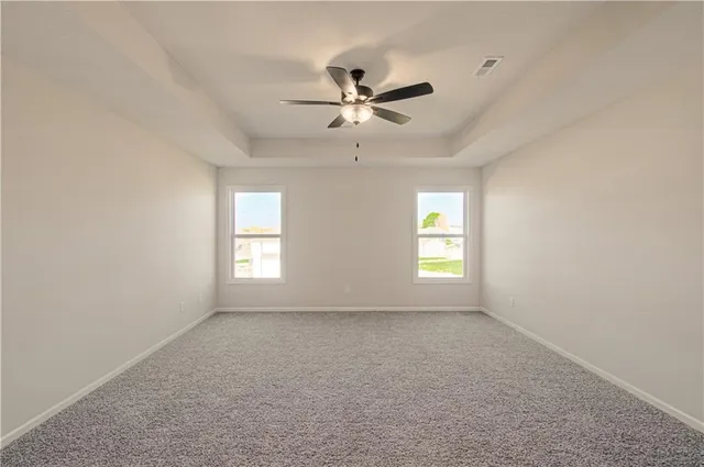 $539,900 | 9916 North Manning Avenue, Kansas City, MO 64157