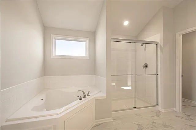 $539,900 | 9916 North Manning Avenue, Kansas City, MO 64157