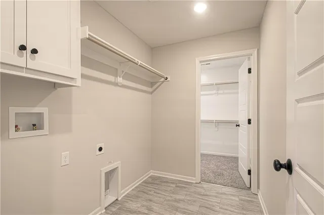 $539,900 | 9916 North Manning Avenue, Kansas City, MO 64157