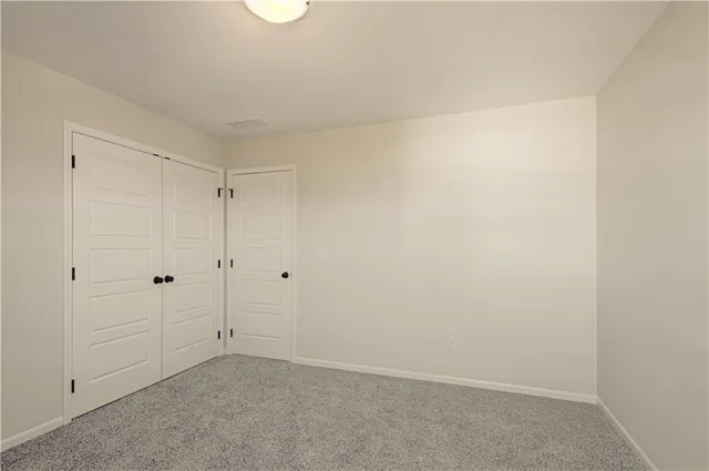 $539,900 | 9916 North Manning Avenue, Kansas City, MO 64157