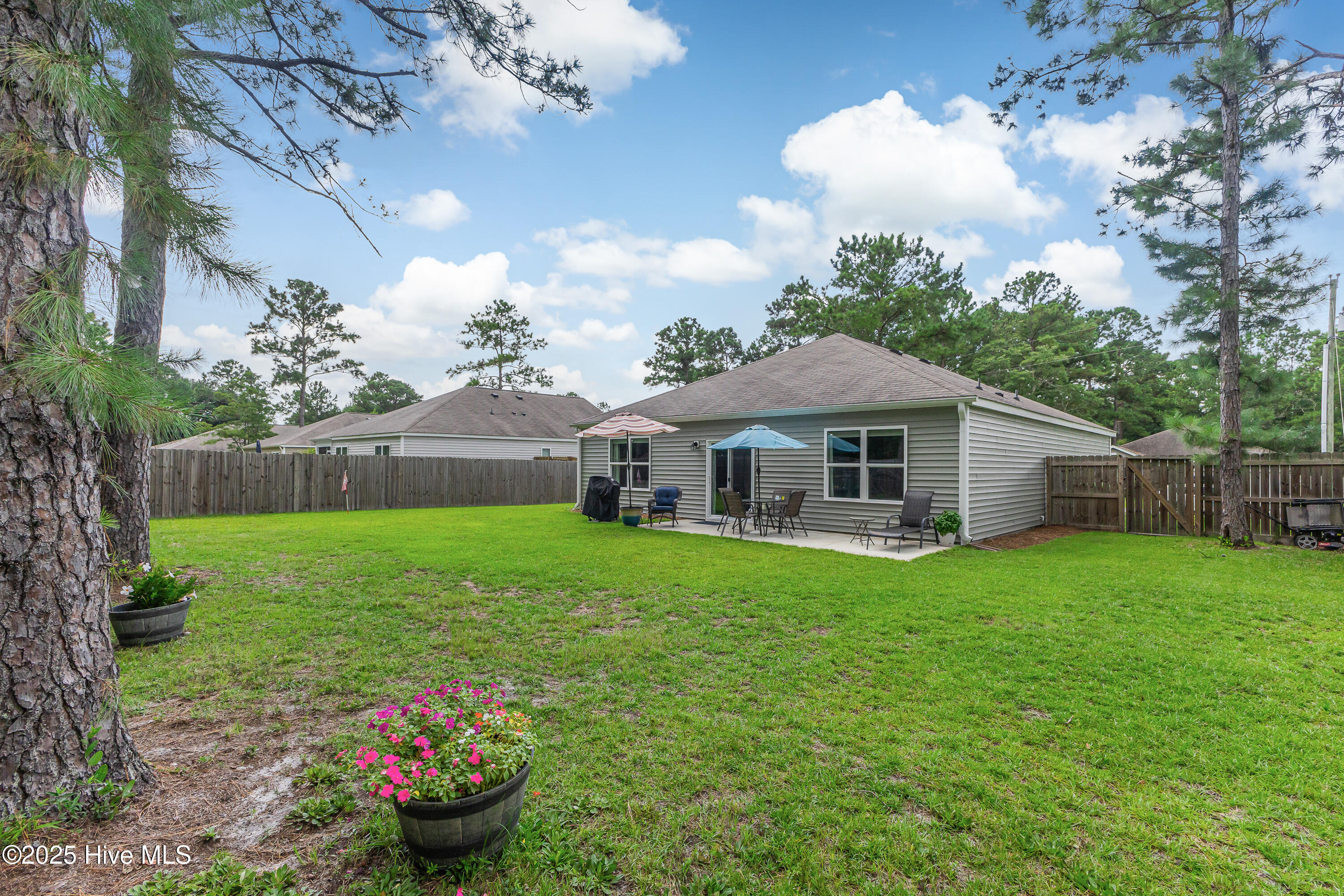 386 Ellis Road Southeast Bolivia, NC 28422 - Photo 29 of 40 Just look at the space of this yard!