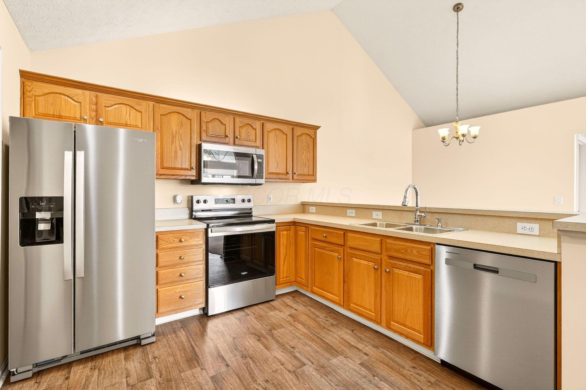 3731 Stoneway Point Powell, OH 43065 - Photo 22 of 47 New wall paint, new SS appliances, new flooring!