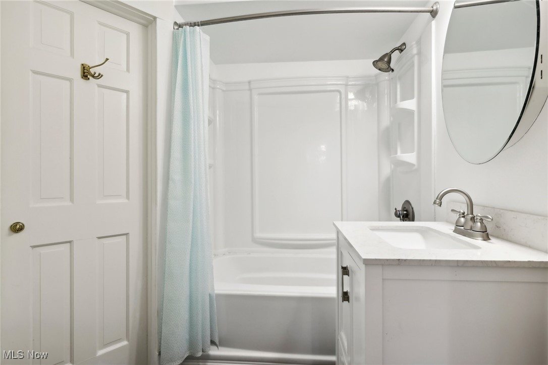 407 Columbia Road Bay Village, OH 44140 - Photo 14 of 33