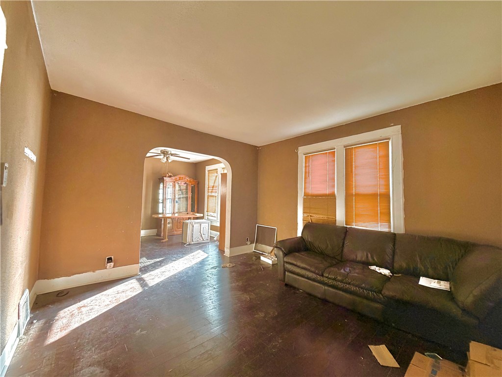 1656 North College Street Decatur, IL 62526 - Photo 3 of 16 Gallery Image 3