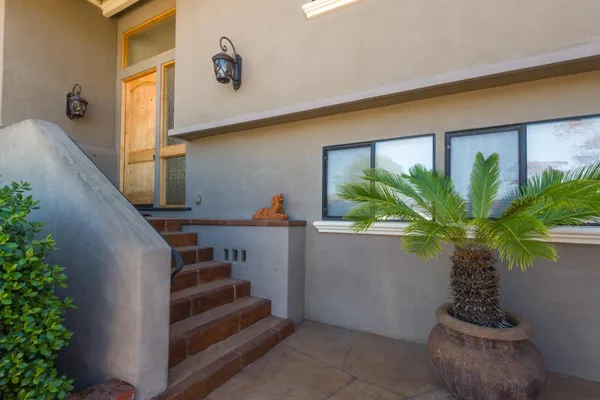 a view of entryway with a potted plant