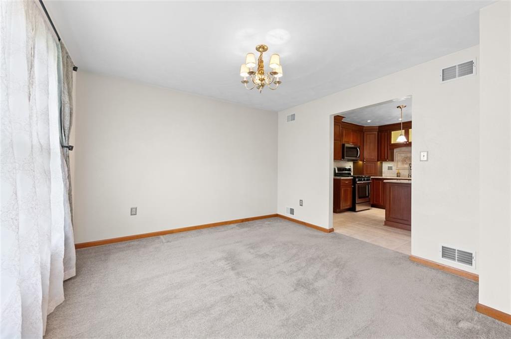 5 Kalyn Court Irwin, PA 15642 - Photo 11 of 40