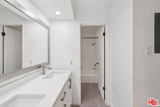 $515,000 | 5625 North Sumner Way, Unit 314, Culver City, CA 90230