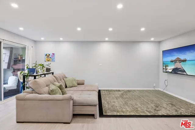 $515,000 | 5625 North Sumner Way, Unit 314, Culver City, CA 90230