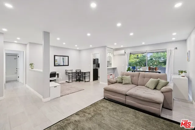 $515,000 | 5625 North Sumner Way, Unit 314, Culver City, CA 90230