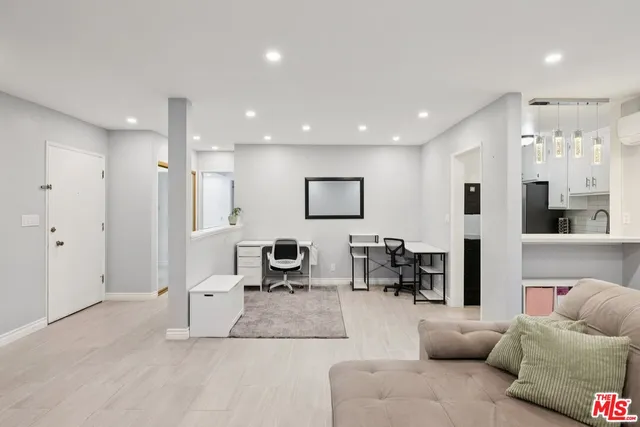 $515,000 | 5625 North Sumner Way, Unit 314, Culver City, CA 90230