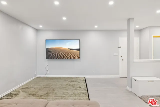 $515,000 | 5625 North Sumner Way, Unit 314, Culver City, CA 90230