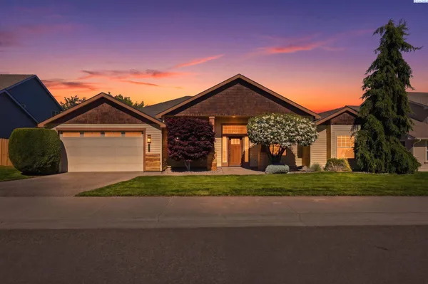 $2,800 | 3516 South Keller Street, Kennewick, WA 99337