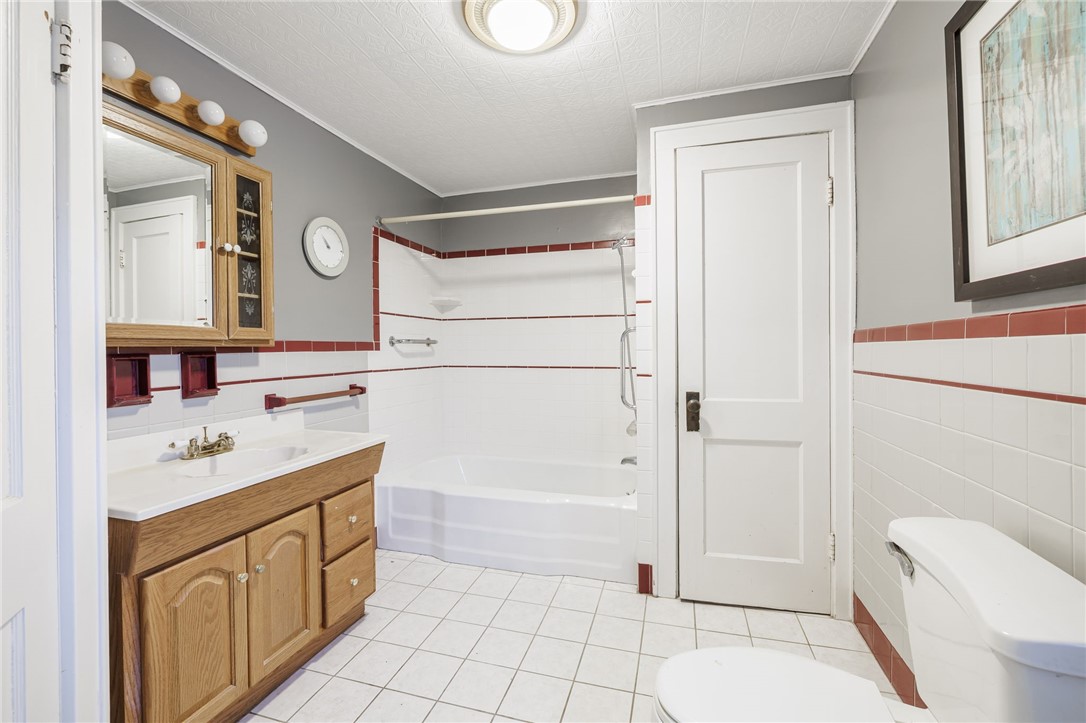 1272 Canandaigua Road Palmyra, NY 14522 - Photo 13 of 23