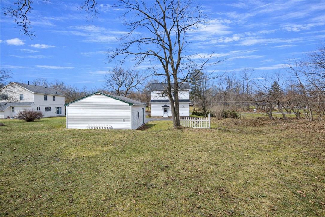 1272 Canandaigua Road Palmyra, NY 14522 - Photo 4 of 23