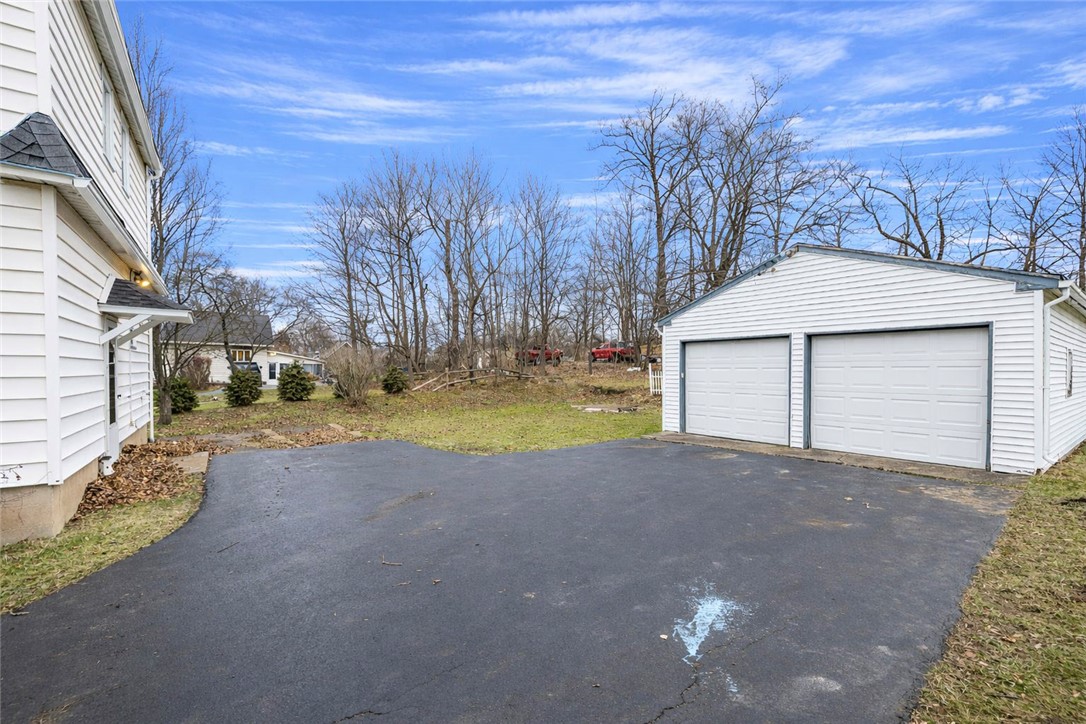 1272 Canandaigua Road Palmyra, NY 14522 - Photo 5 of 23