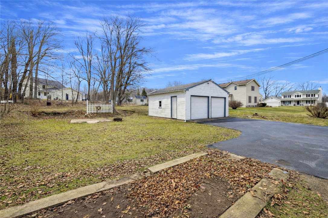 1272 Canandaigua Road Palmyra, NY 14522 - Photo 6 of 23