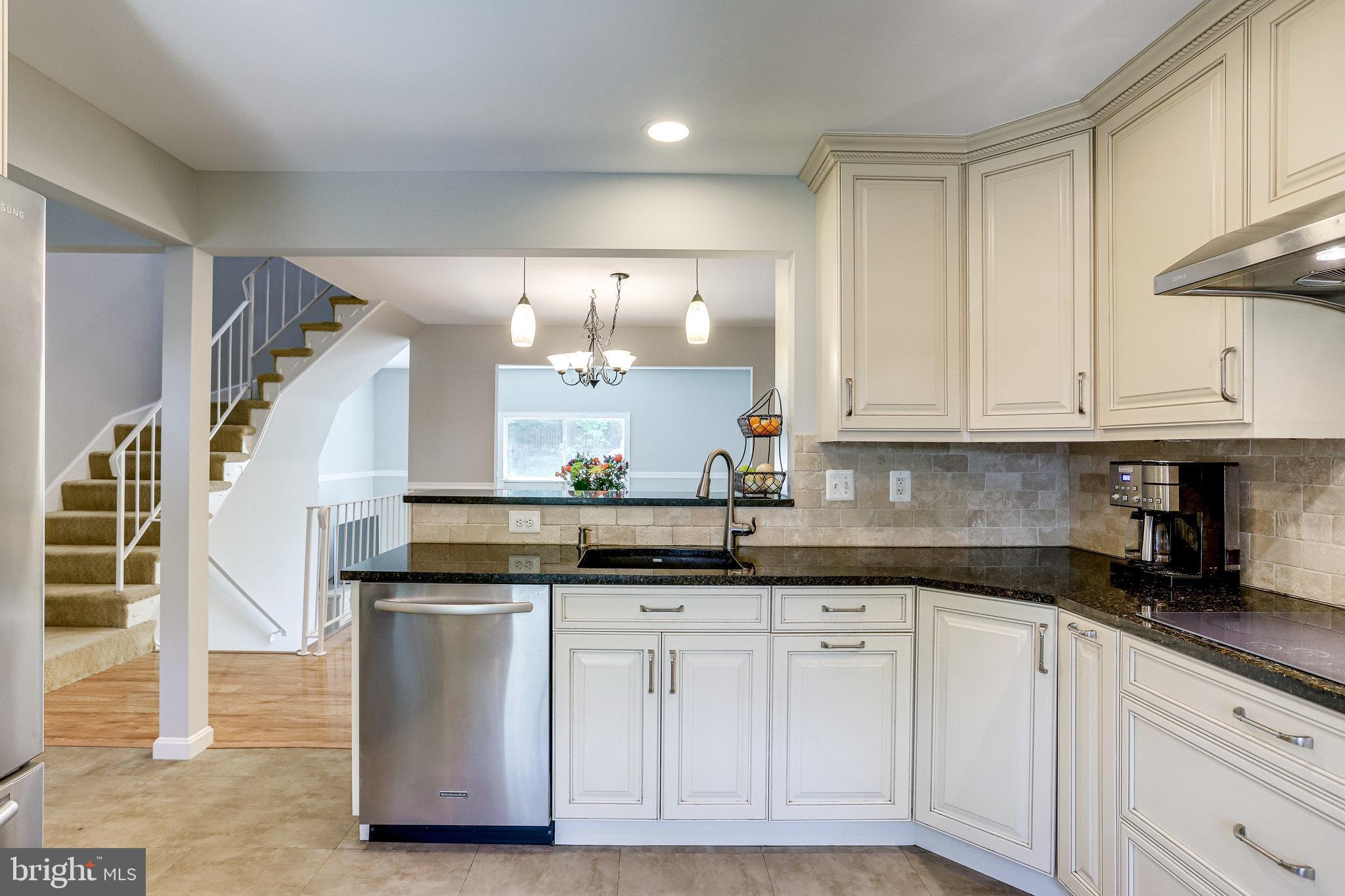 11863 Abercorn Court Reston, VA 20191 - Photo 3 of 75 Stunning kitchen open to dining area
