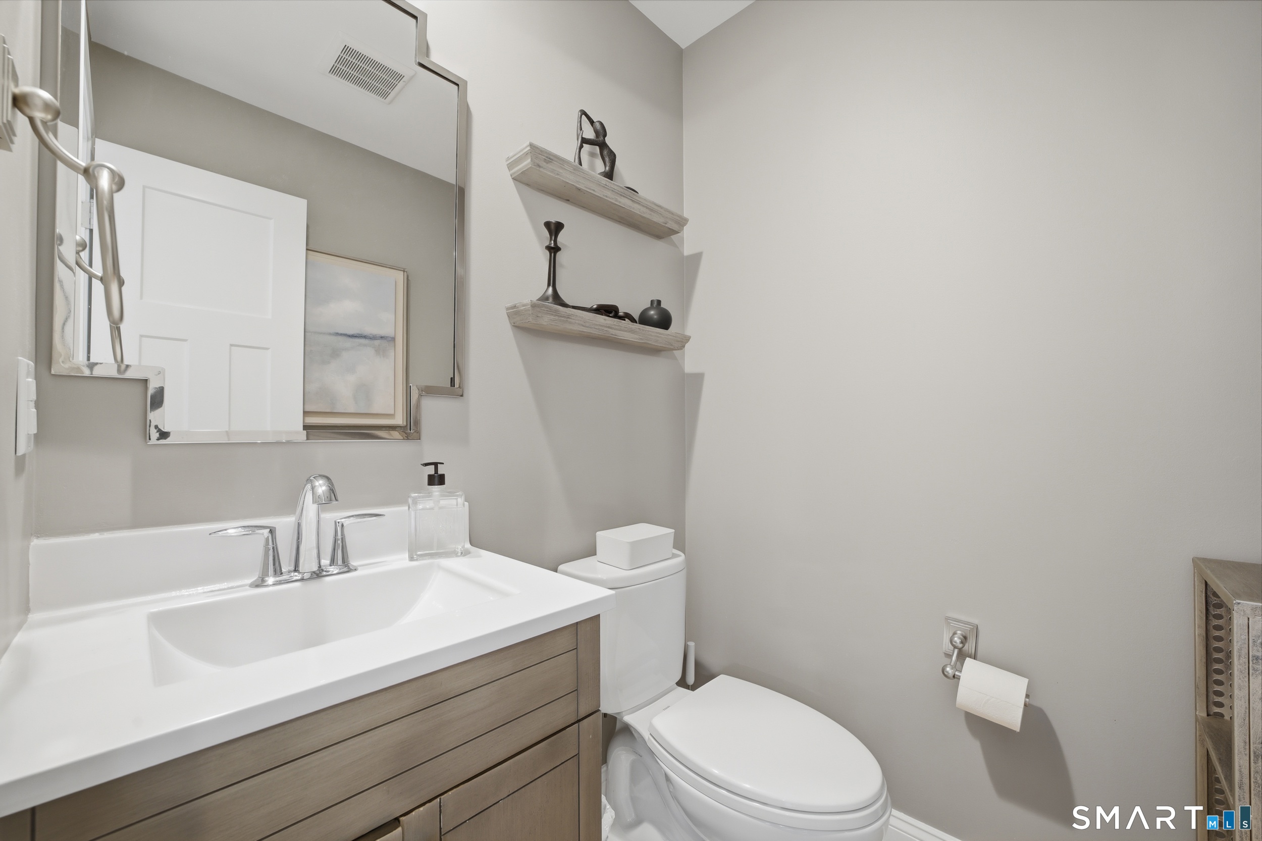 20 3rd Street, Unit 3 Stamford, CT 06905 - Photo 14 of 43 Main Level Powder Room