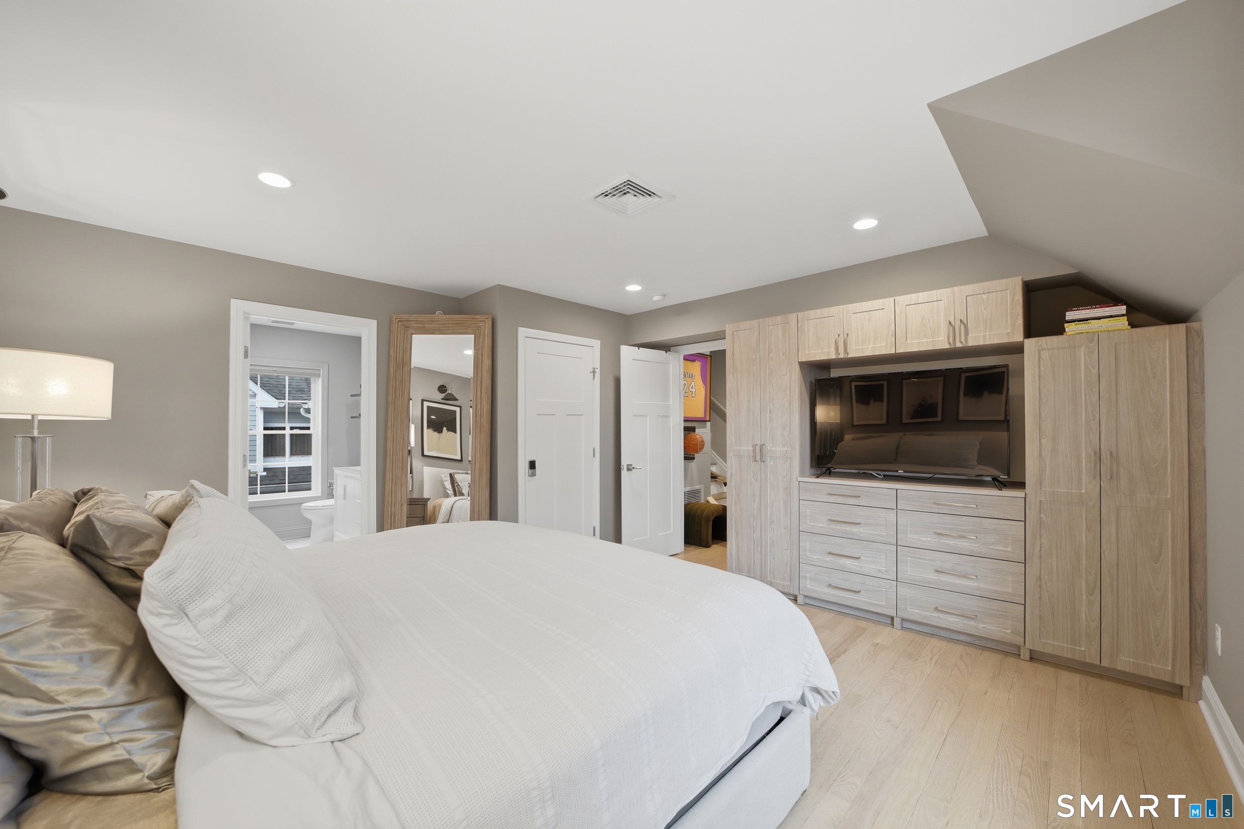 20 3rd Street, Unit 3 Stamford, CT 06905 - Photo 16 of 43 Third Level Master Bedroom