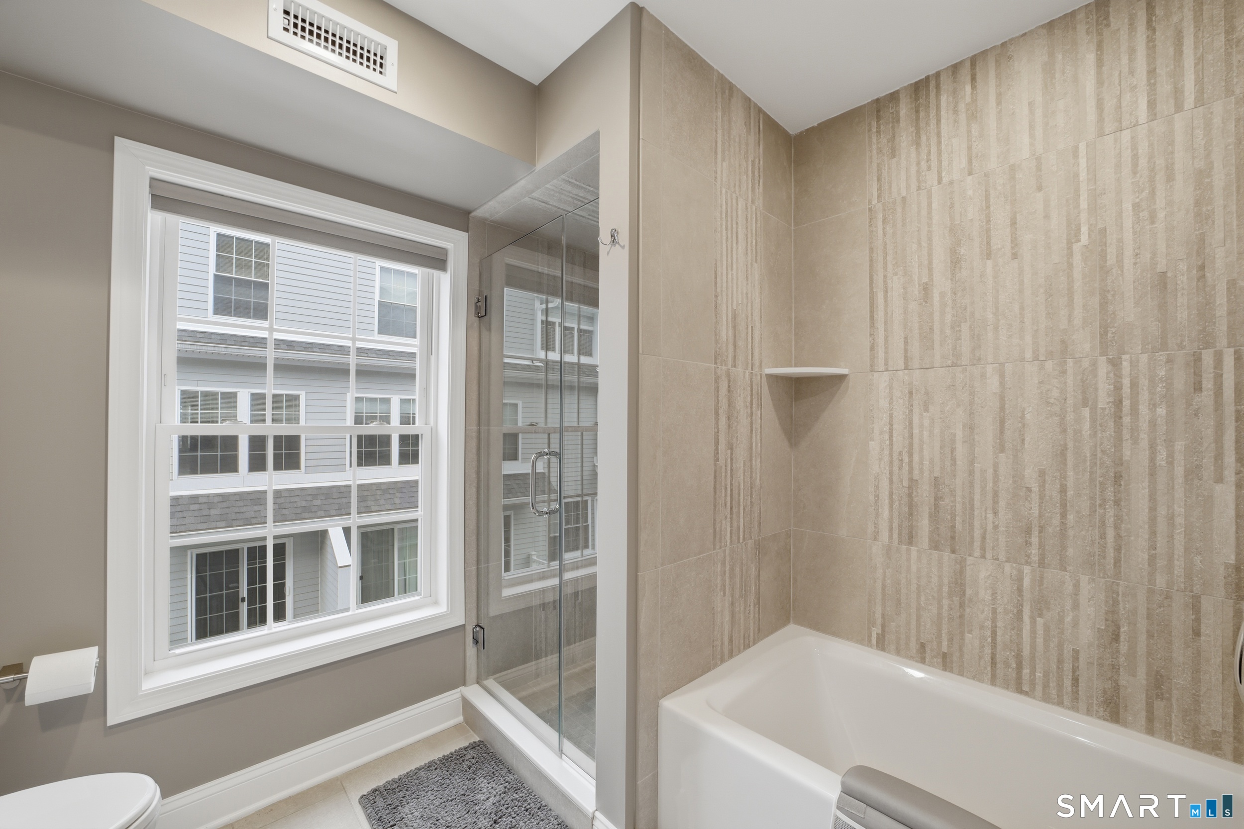 20 3rd Street, Unit 3 Stamford, CT 06905 - Photo 23 of 43 2nd Level - Full Bathroom