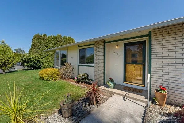 $594,500 | 12733 Southeast 167th Street, Renton, WA 98058