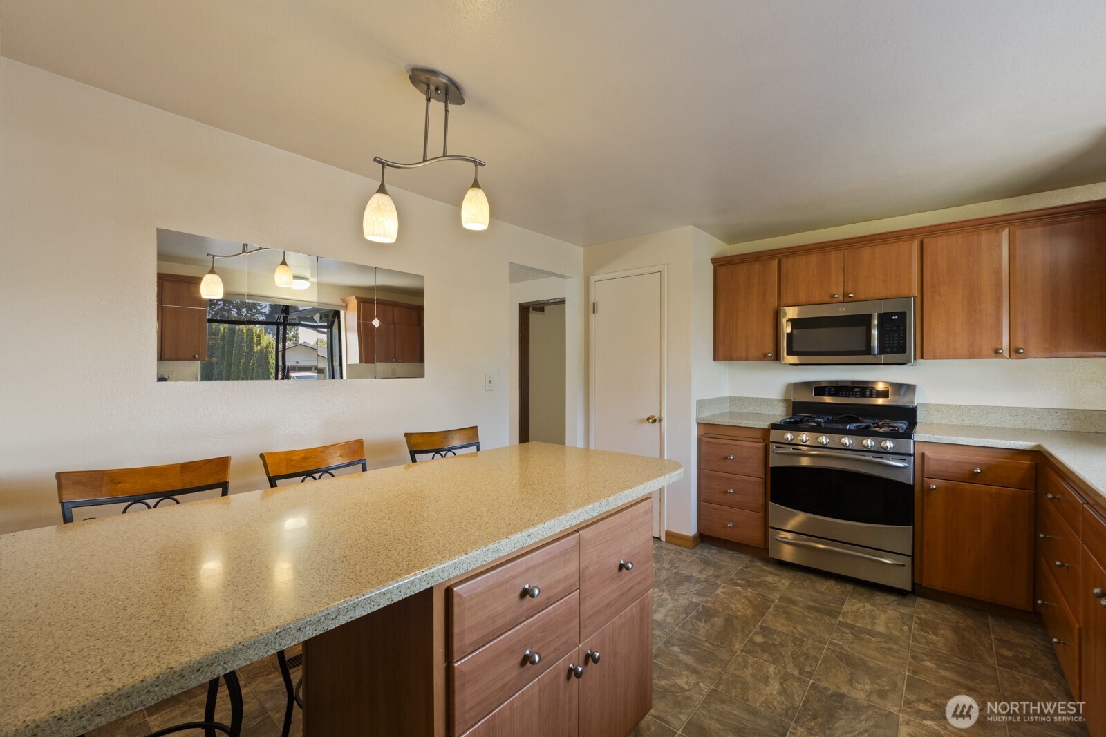 12733 Southeast 167th Street Renton, WA 98058 - Photo 4 of 39