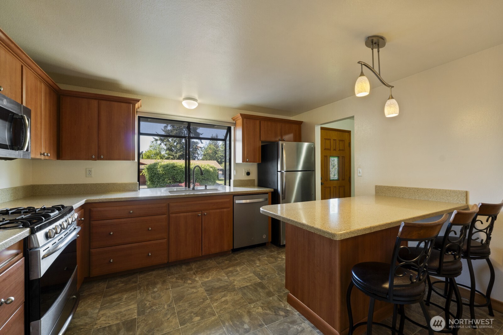 12733 Southeast 167th Street Renton, WA 98058 - Photo 5 of 39