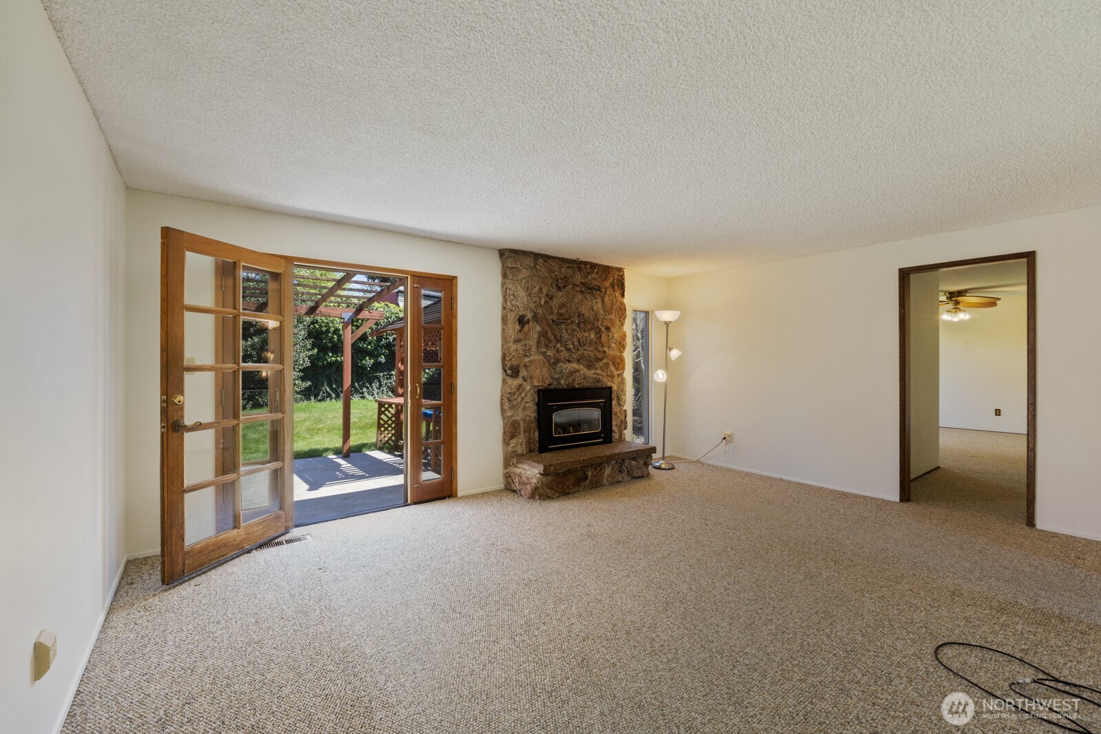 12733 Southeast 167th Street Renton, WA 98058 - Photo 9 of 39