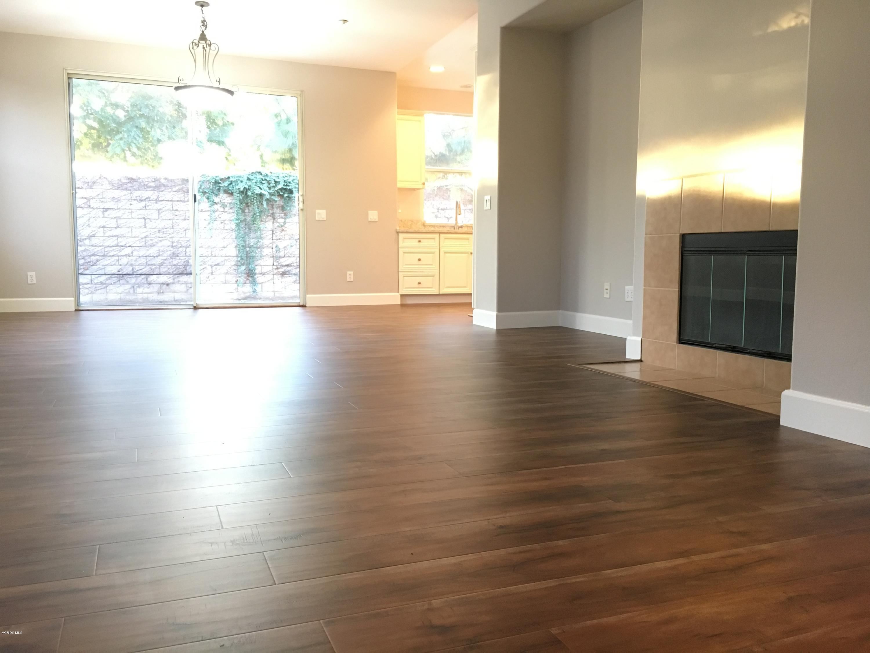 2303 Shakespeare Drive Oxnard, CA 93033 - Photo 3 of 28 IMG_4353