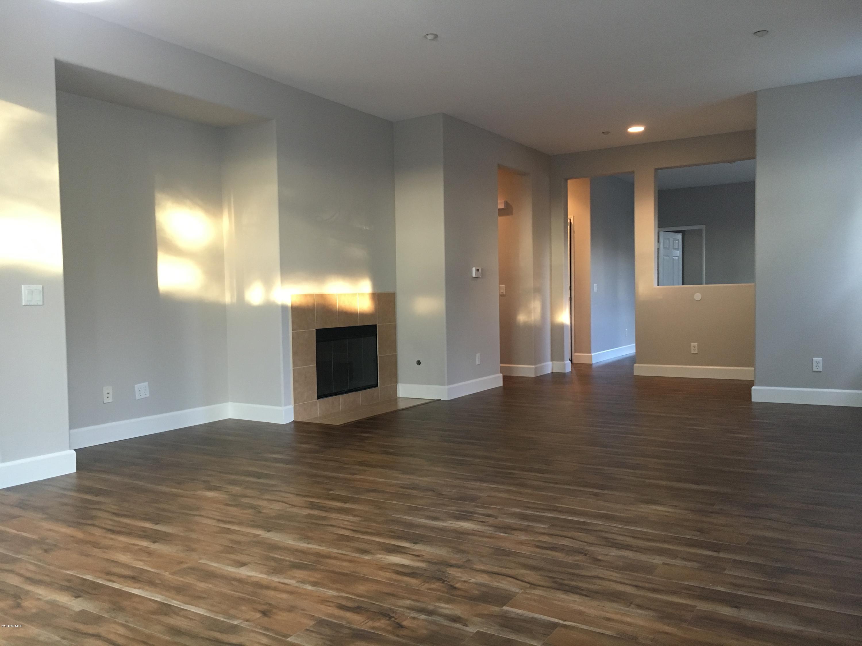 2303 Shakespeare Drive Oxnard, CA 93033 - Photo 5 of 28 IMG_4356