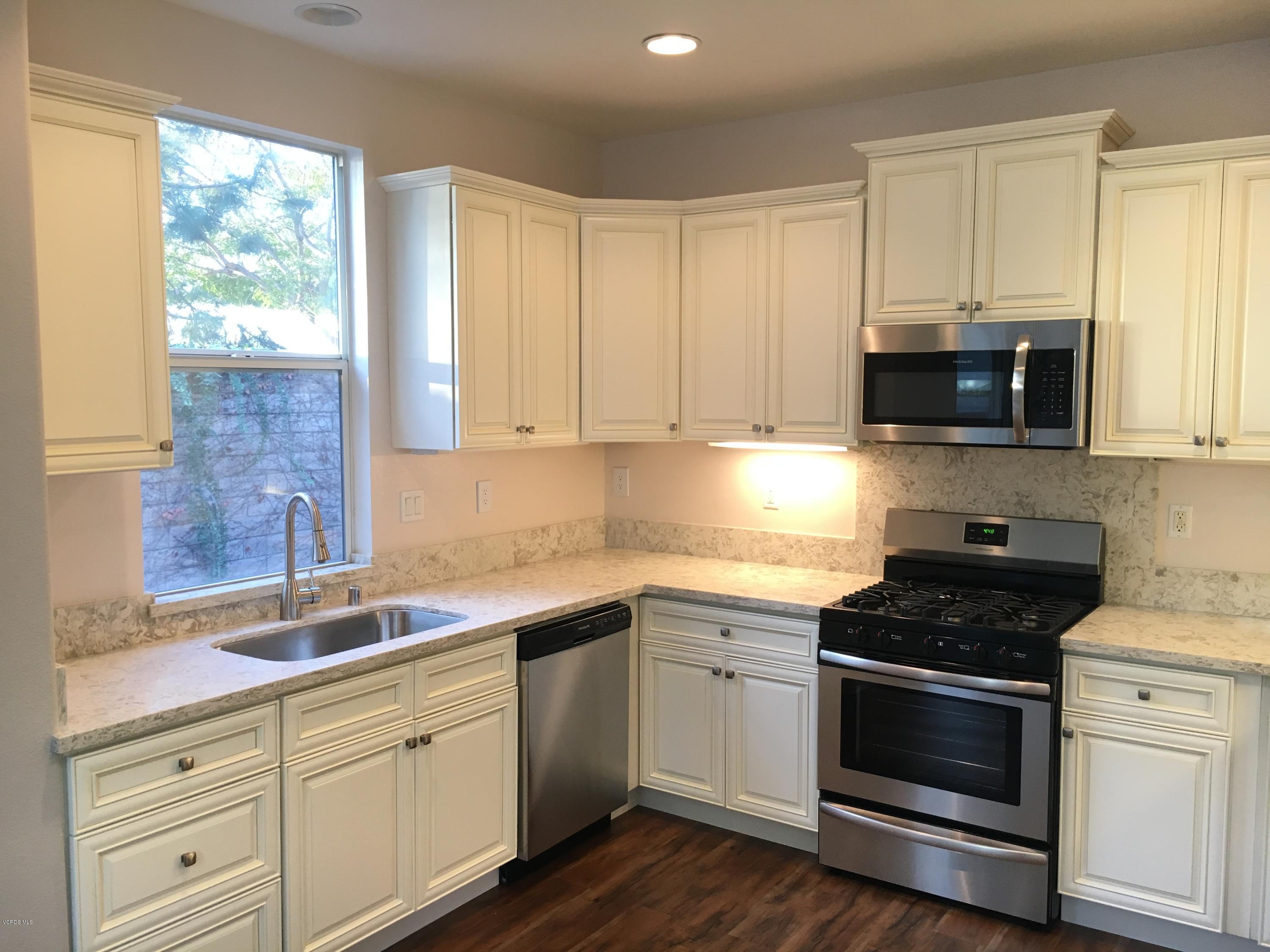 2303 Shakespeare Drive Oxnard, CA 93033 - Photo 7 of 28 IMG_4358