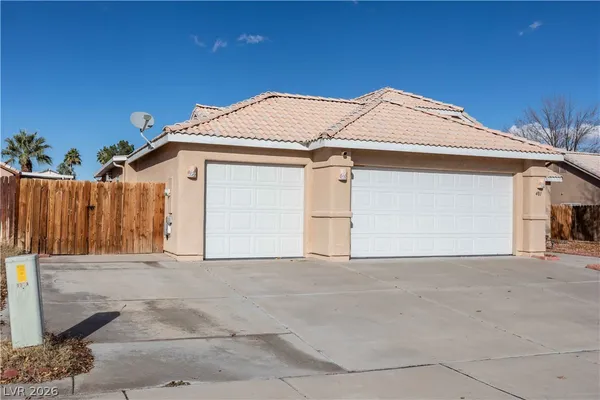 $385,000 | 401 Honeysuckle Lane, Mesquite, NV 89027