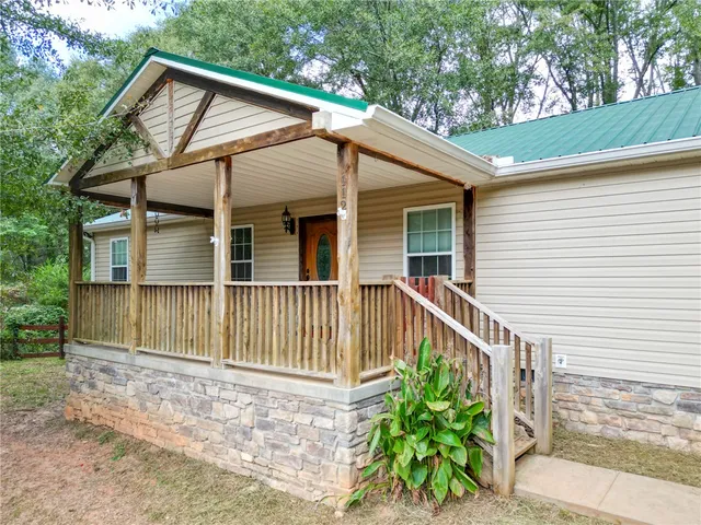 $305,000 | 112 Aiken Street, Central, SC 29630