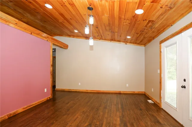 $305,000 | 112 Aiken Street, Central, SC 29630