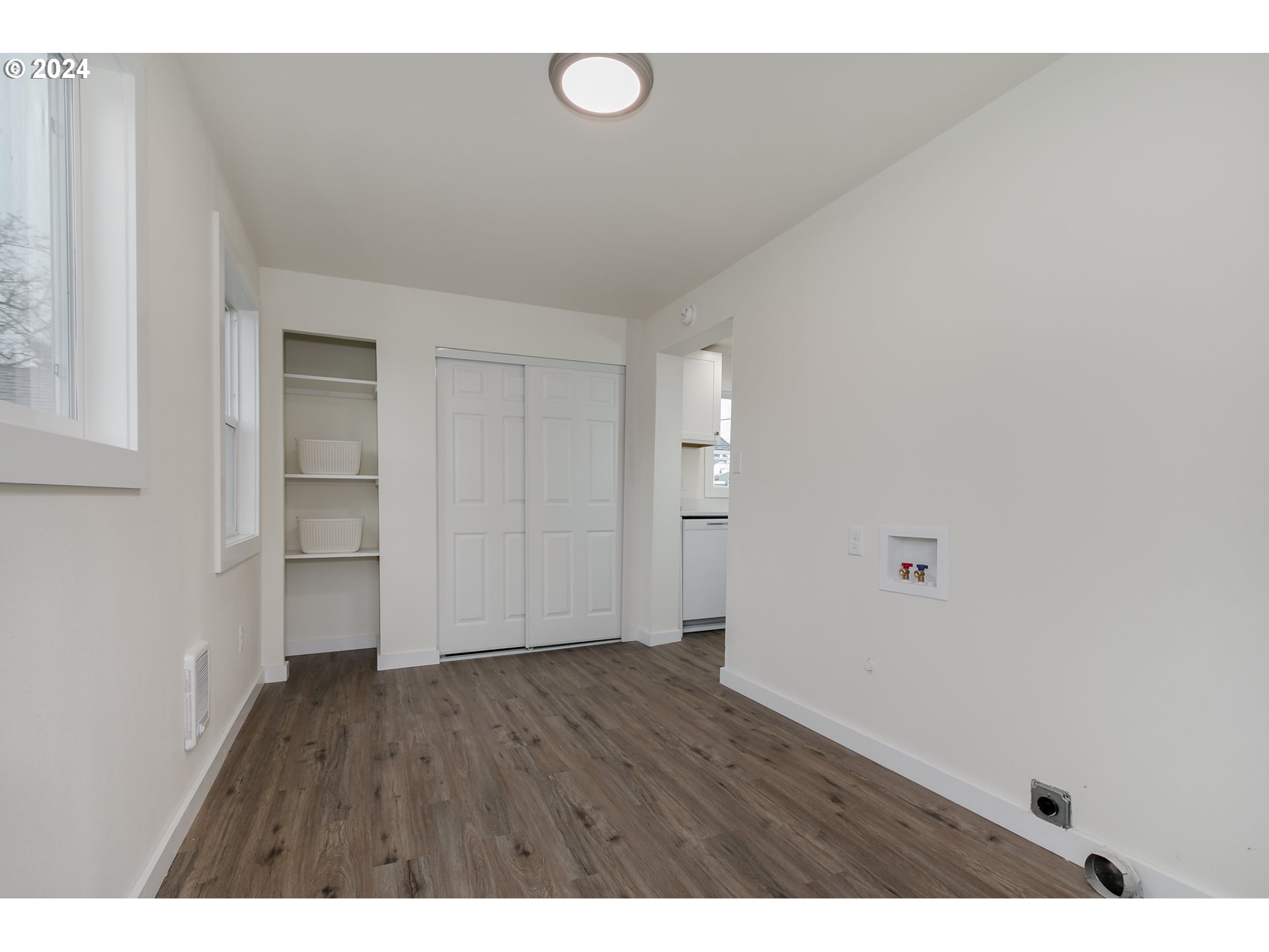 144 South 15th Street Springfield, OR 97477 - Photo 19 of 35 a view of an empty room