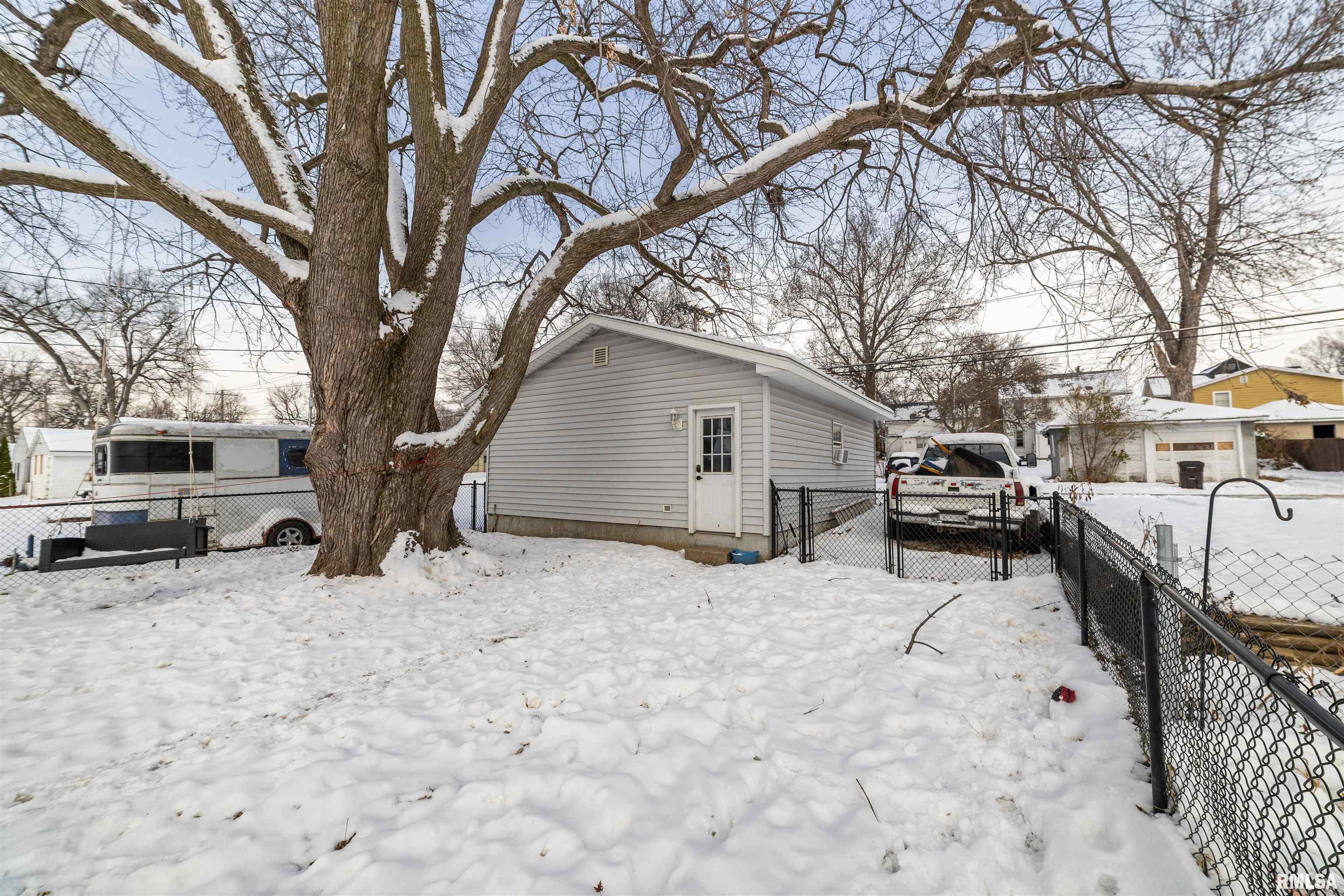 1431 Ohio Street Quincy, IL 62301 - Photo 22 of 25