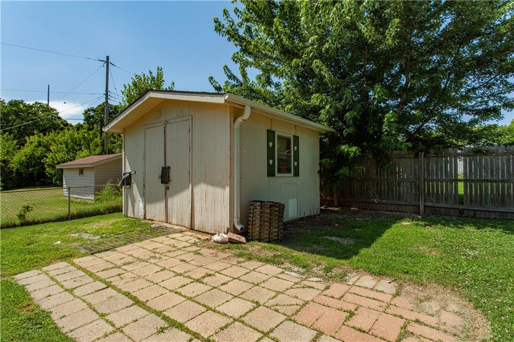 15800 East Salisbury Road Independence, MO 64050 - Photo 10 of 57