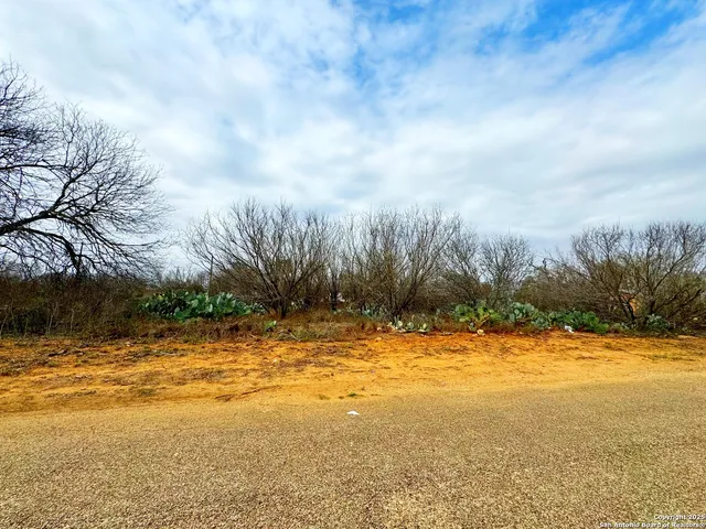 $10,900 | Tbd Old Hwy 81, Moore, TX 78057