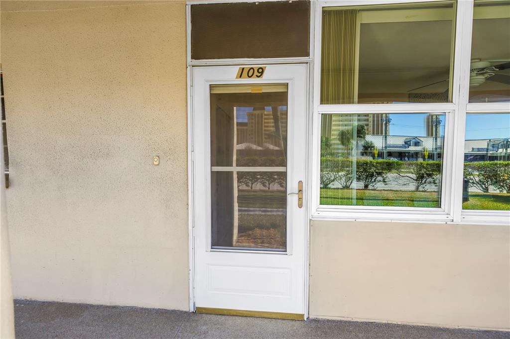 4455 Duhme Road, Unit 109 St. Petersburg, FL 33708 - Photo 31 of 48