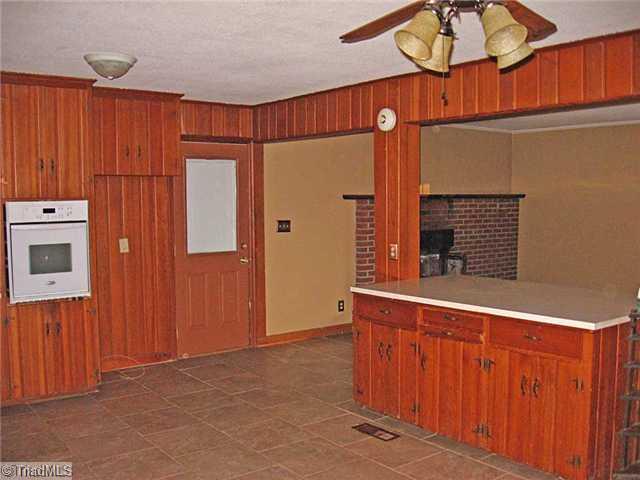 1183 County Home Road Walnut Cove, NC 27052 - Photo 6 of 11 Kitchen.