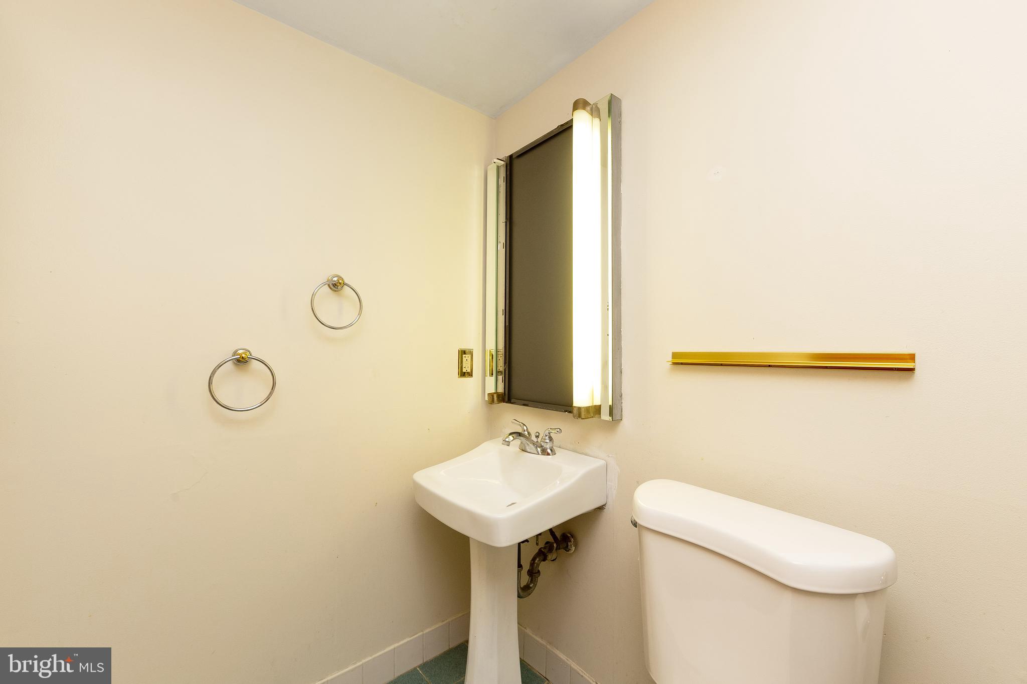 246 Echelon Road Voorhees, NJ 08043 - Photo 13 of 26 Gallery Image 13