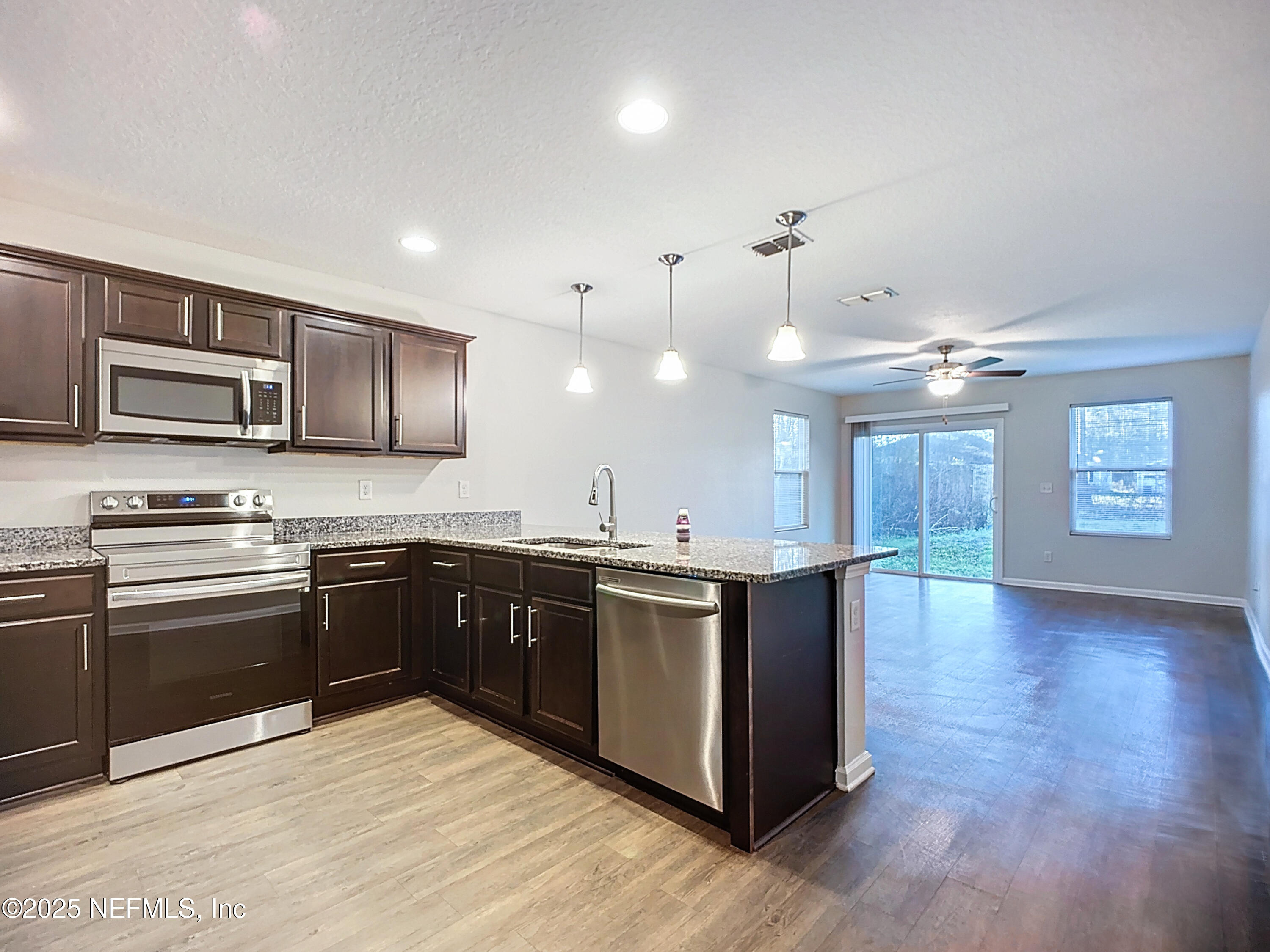 8554 Maple Street Jacksonville, FL 32244 - Photo 5 of 29 8554 Maple Street-19