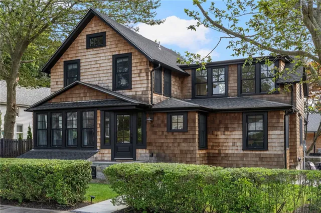 $4,200 | 14 Robinson Street, Narragansett, RI 02882