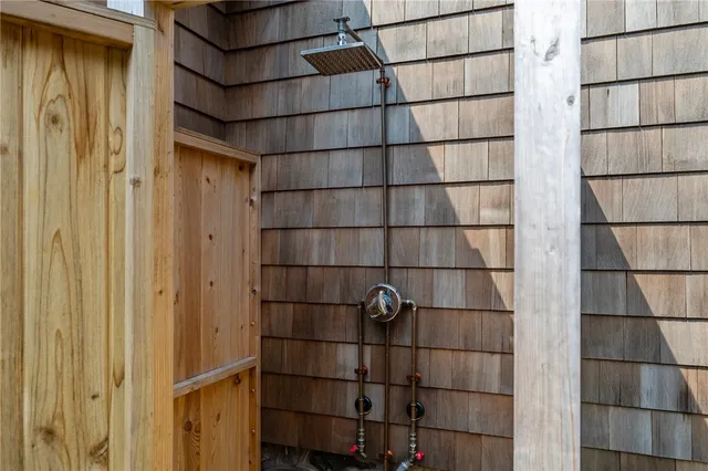 $4,200 | 14 Robinson Street, Narragansett, RI 02882