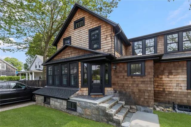 $4,200 | 14 Robinson Street, Narragansett, RI 02882