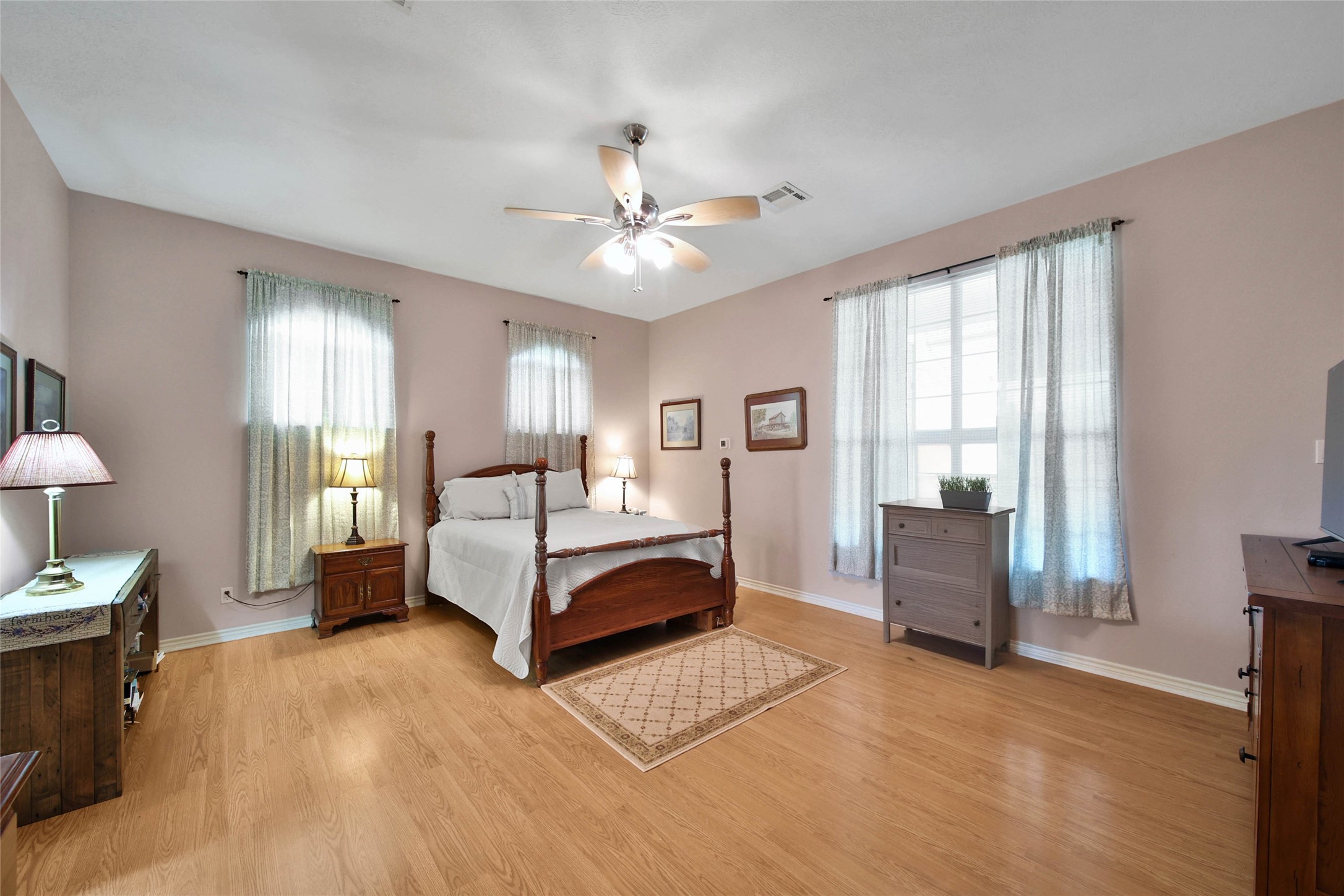 128 Duke Road Bedias, TX 77831 - Photo 19 of 50 Primary Bed