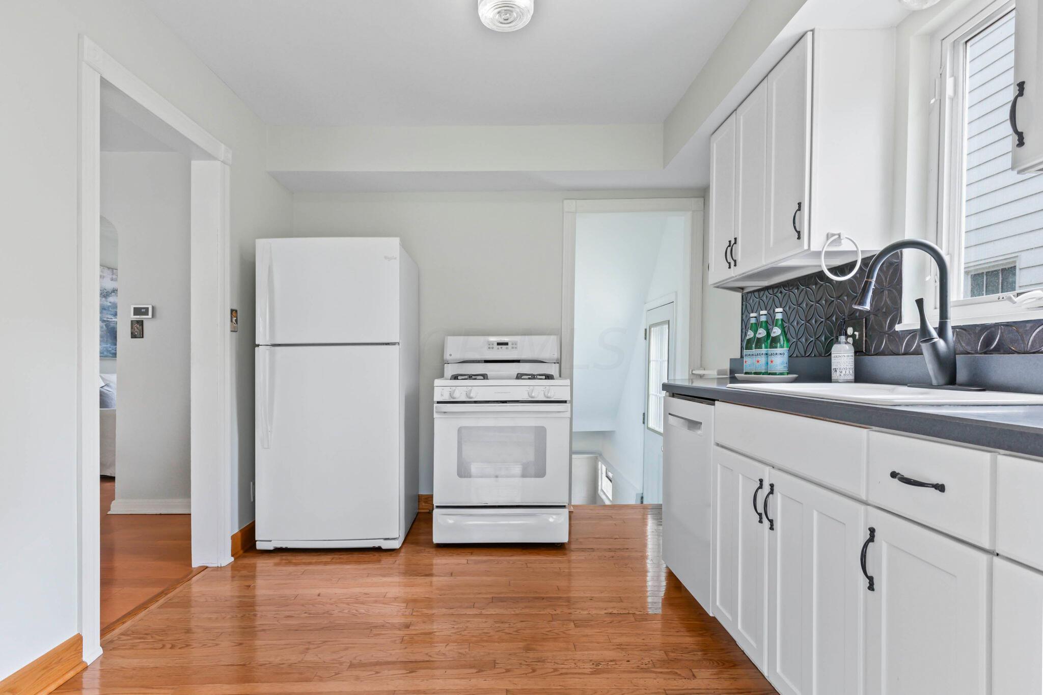 423 Garden Road Columbus, OH 43214 - Photo 7 of 29 Kitchen