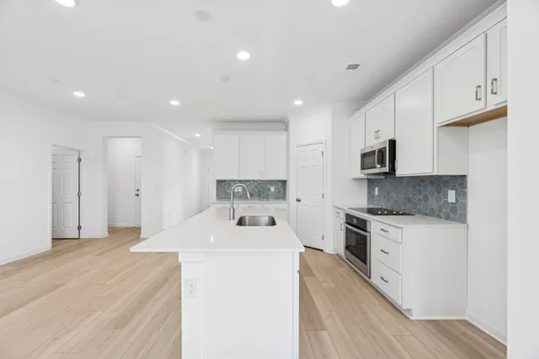 $439,990 | 3159 Rolling Brook Drive, Columbia, TN 38401