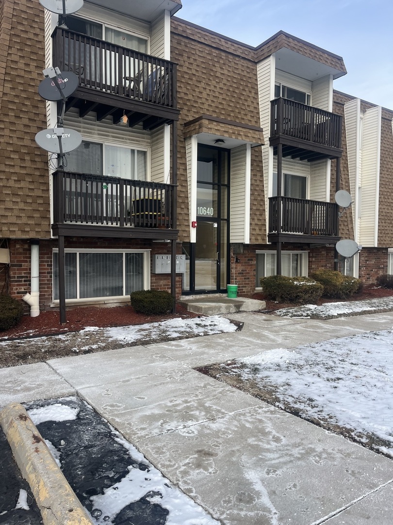 10640 Brooks Lane, Unit A1 Chicago Ridge, IL 60415 - Photo 1 of 10