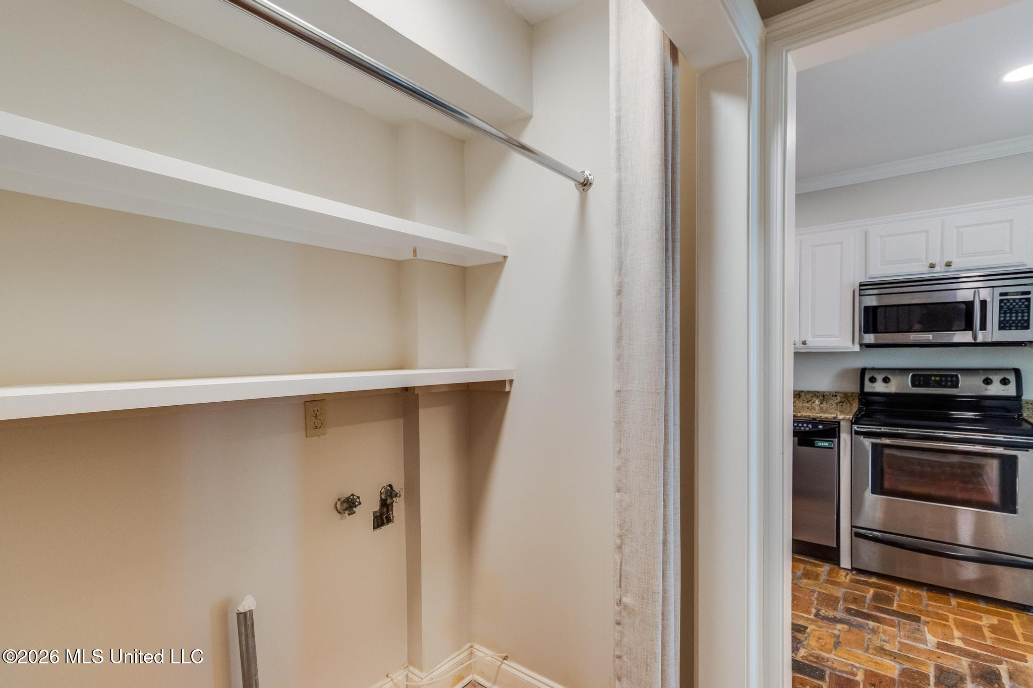 928 Courthouse Road, Unit 30 Gulfport, MS 39507 - Photo 11 of 26 IMG_2645-2